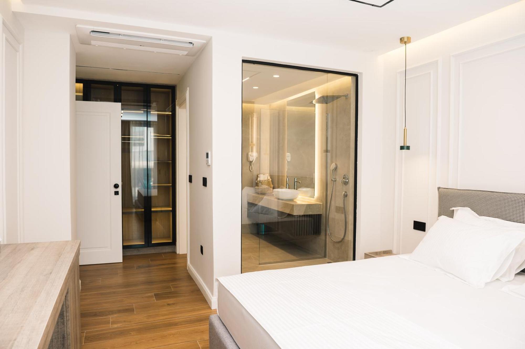 אולסינץ' Hotel Teuta מראה חיצוני תמונה