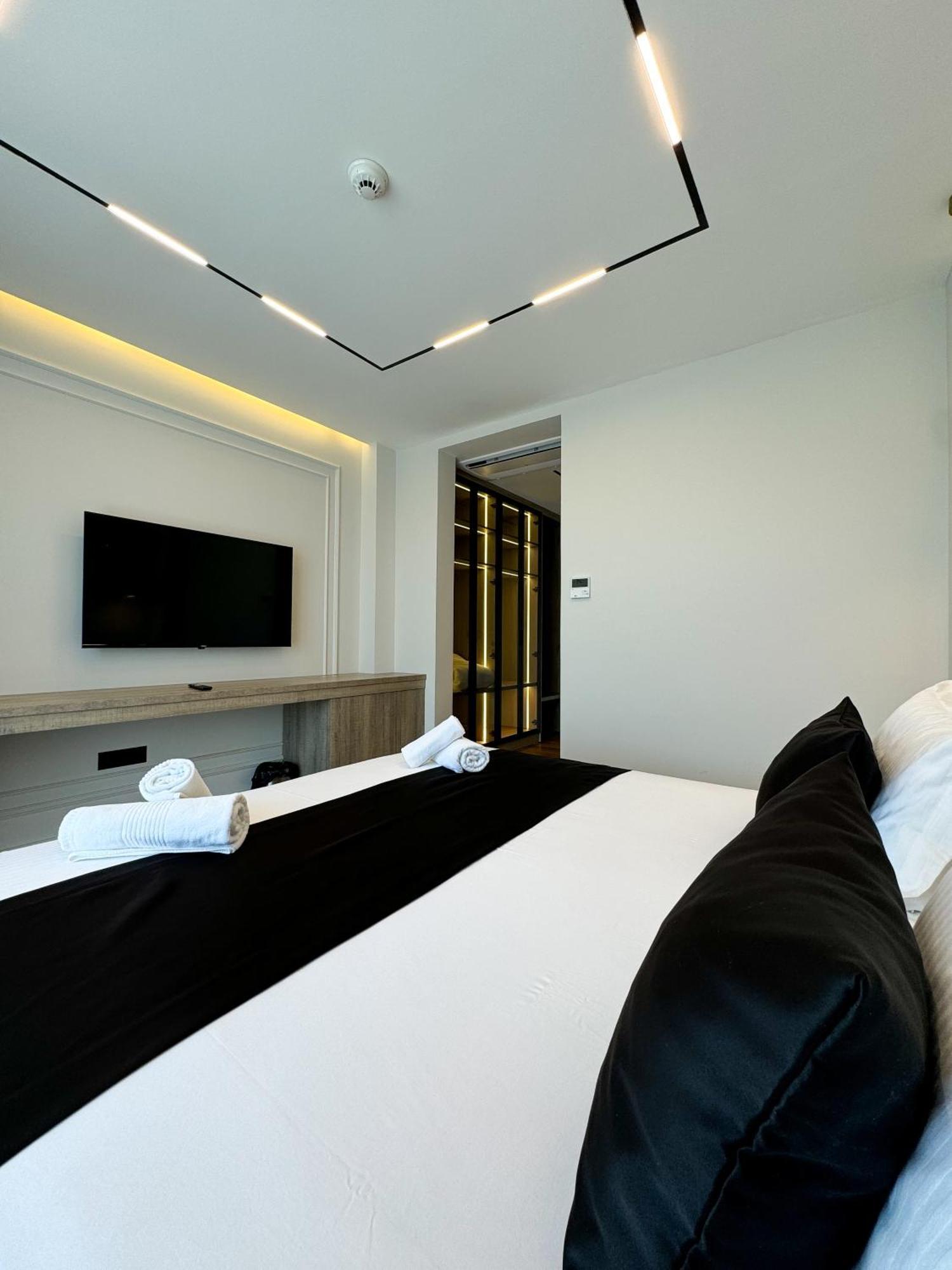 אולסינץ' Hotel Teuta מראה חיצוני תמונה