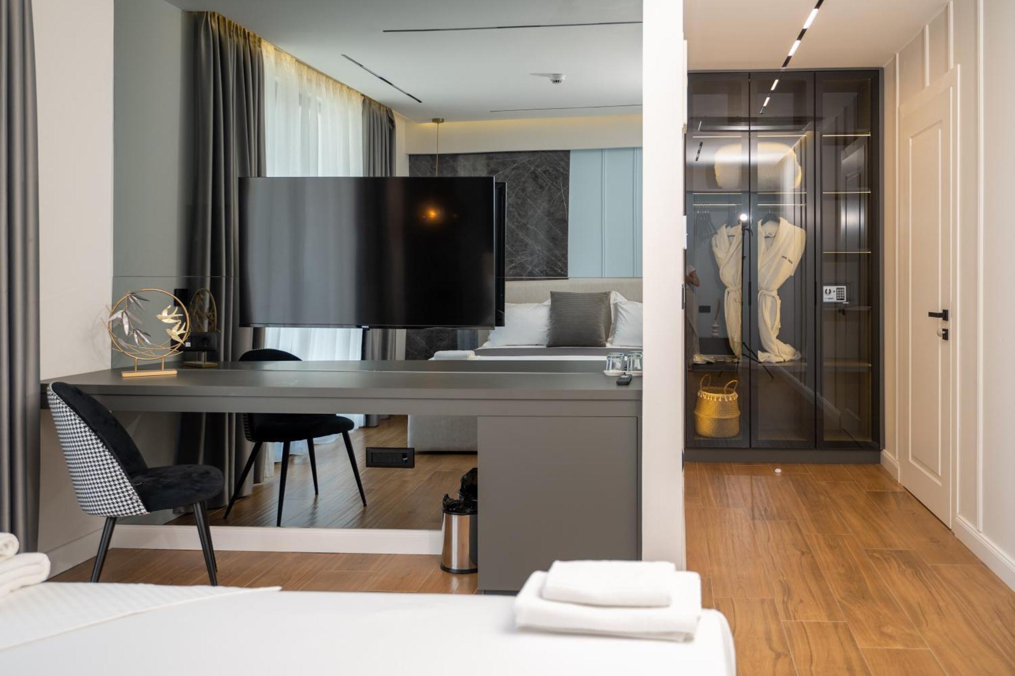 אולסינץ' Hotel Teuta מראה חיצוני תמונה