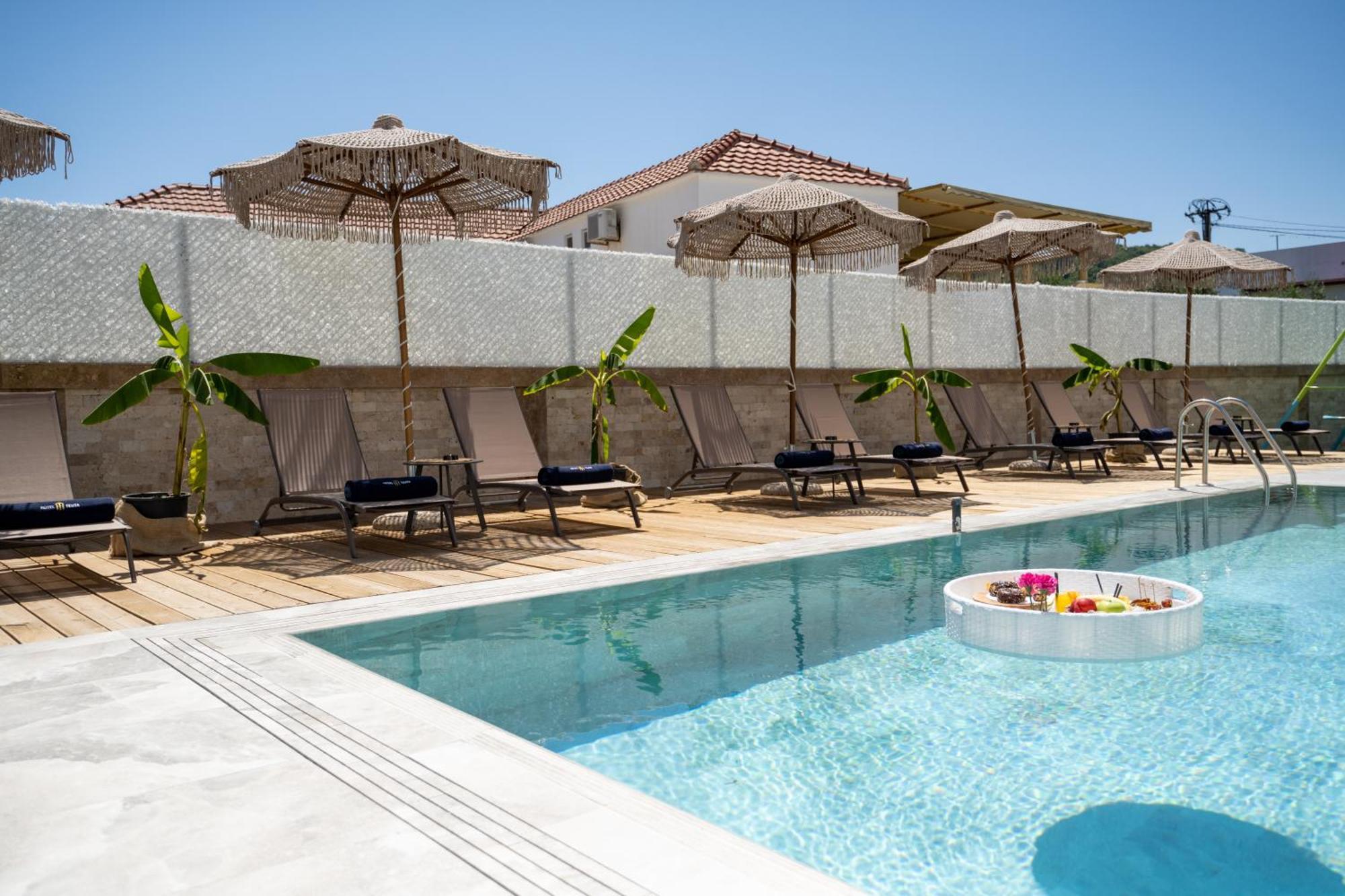 אולסינץ' Hotel Teuta מראה חיצוני תמונה